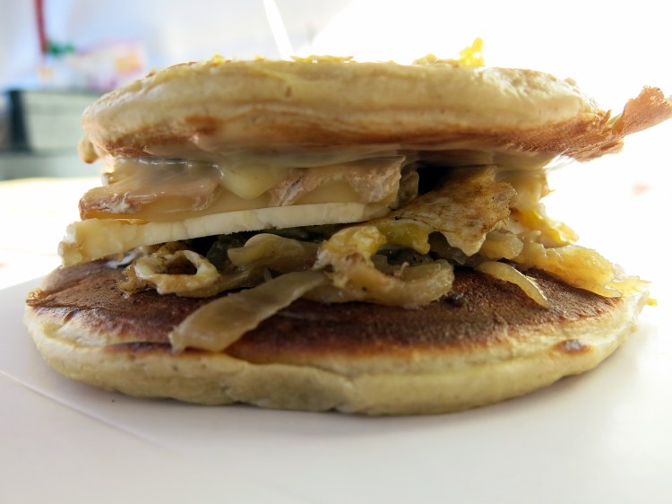 pancakes salés façon burger végétarien